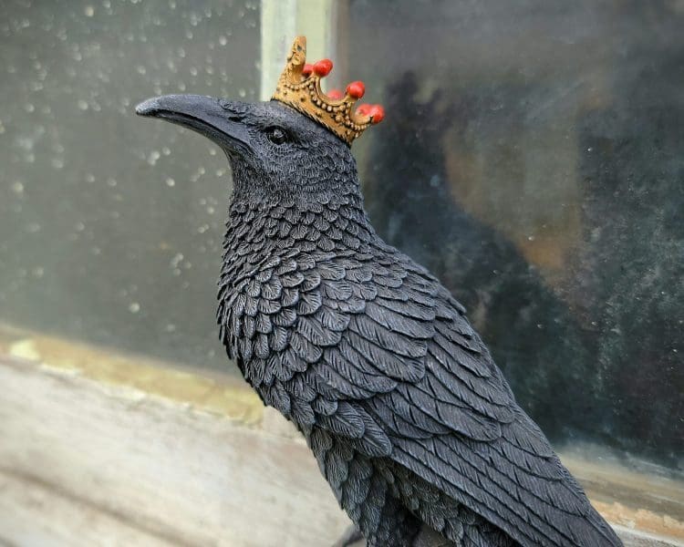 Raven With Crown Statue, Gothic Decor, Crow Figurine